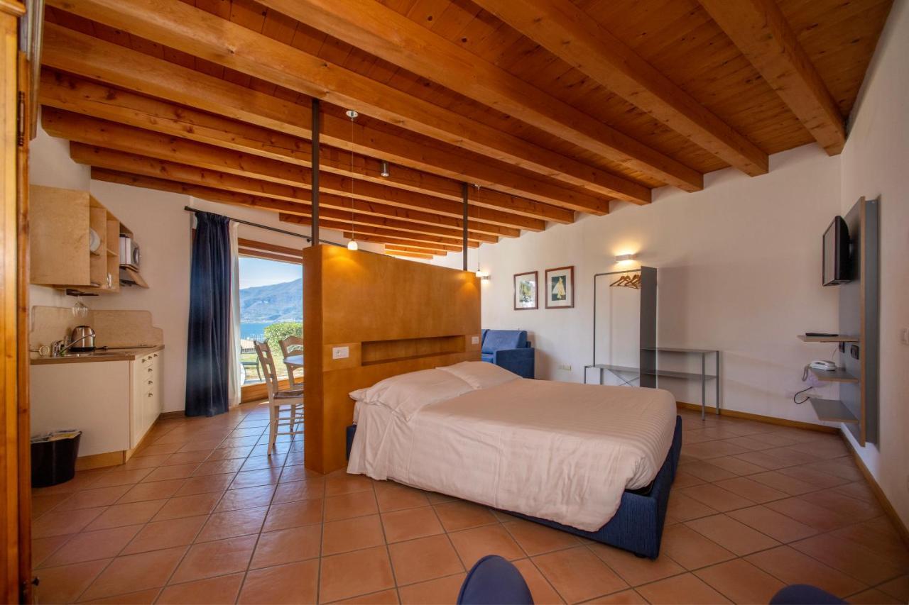 Residence Ca Del Lago Torri Del Benaco Exterior photo