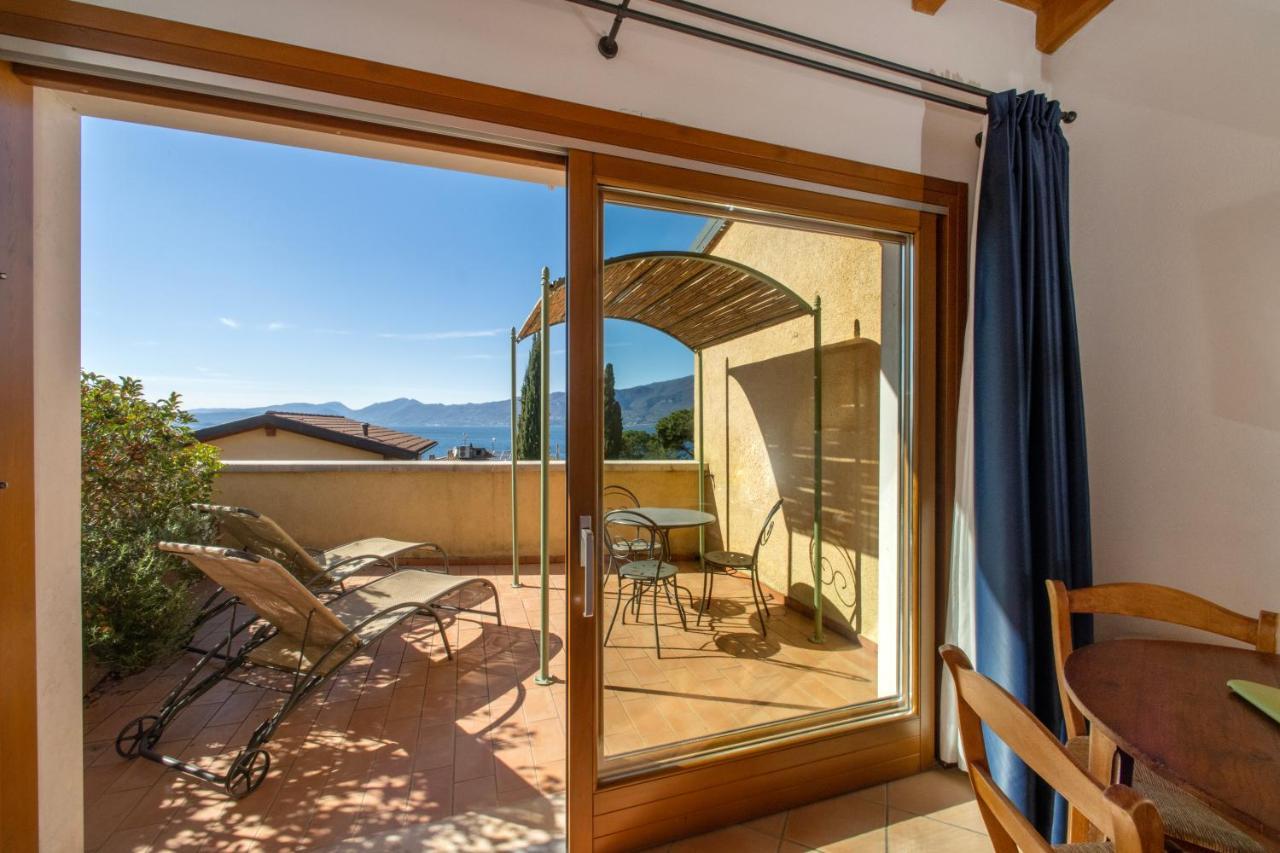 Residence Ca Del Lago Torri Del Benaco Exterior photo