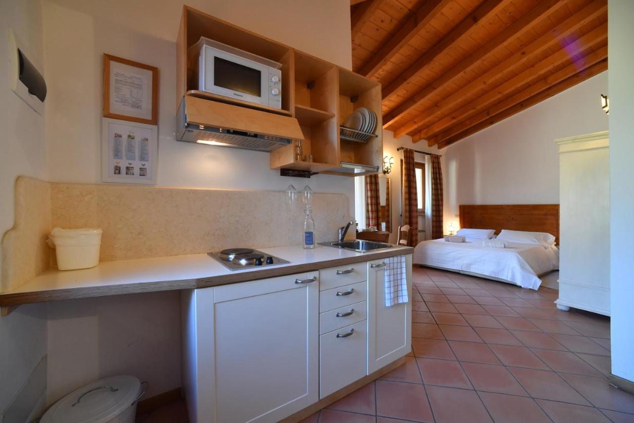 Residence Ca Del Lago Torri Del Benaco Exterior photo