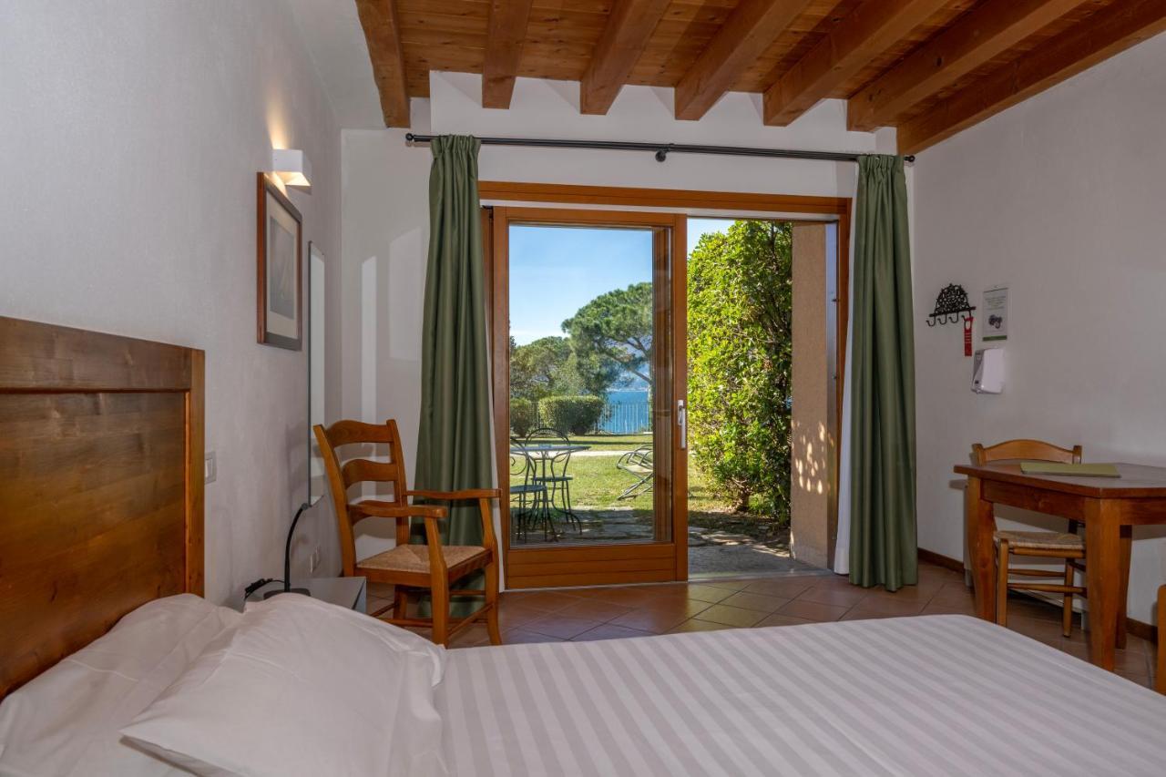 Residence Ca Del Lago Torri Del Benaco Exterior photo