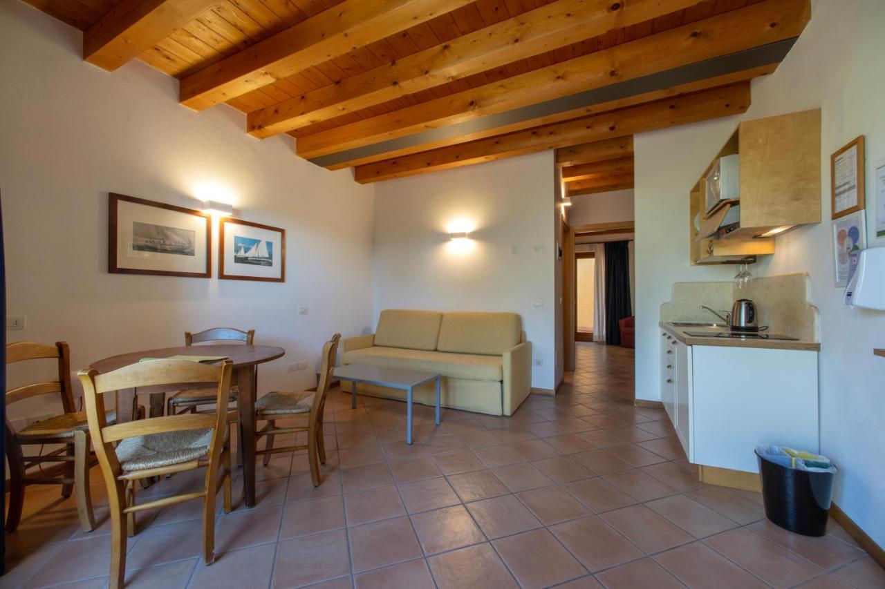 Residence Ca Del Lago Torri Del Benaco Exterior photo