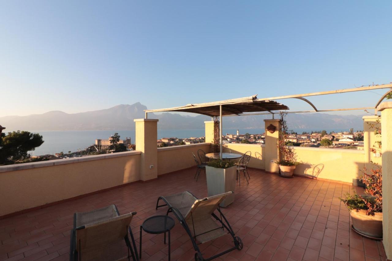 Residence Ca Del Lago Torri Del Benaco Exterior photo