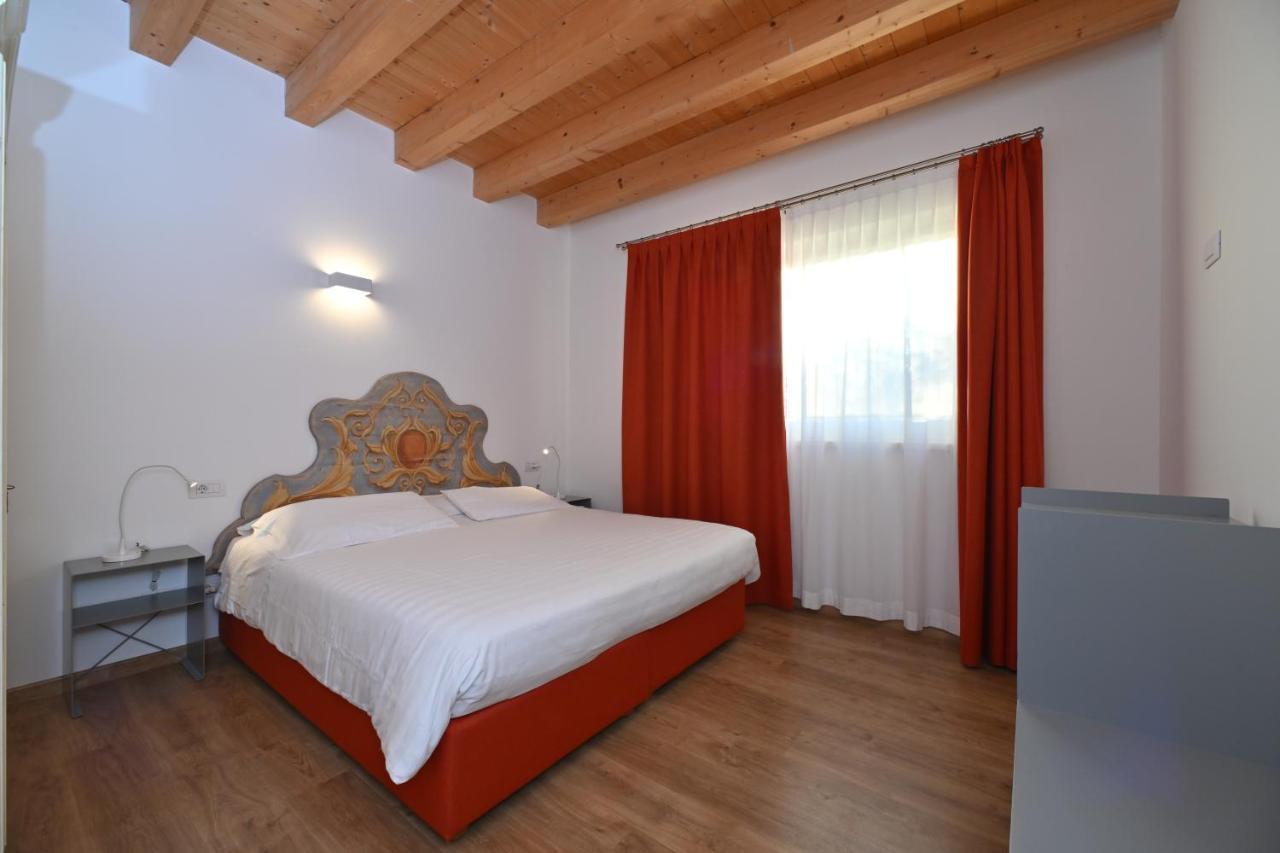 Residence Ca Del Lago Torri Del Benaco Exterior photo
