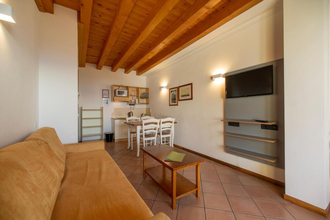 Residence Ca Del Lago Torri Del Benaco Exterior photo