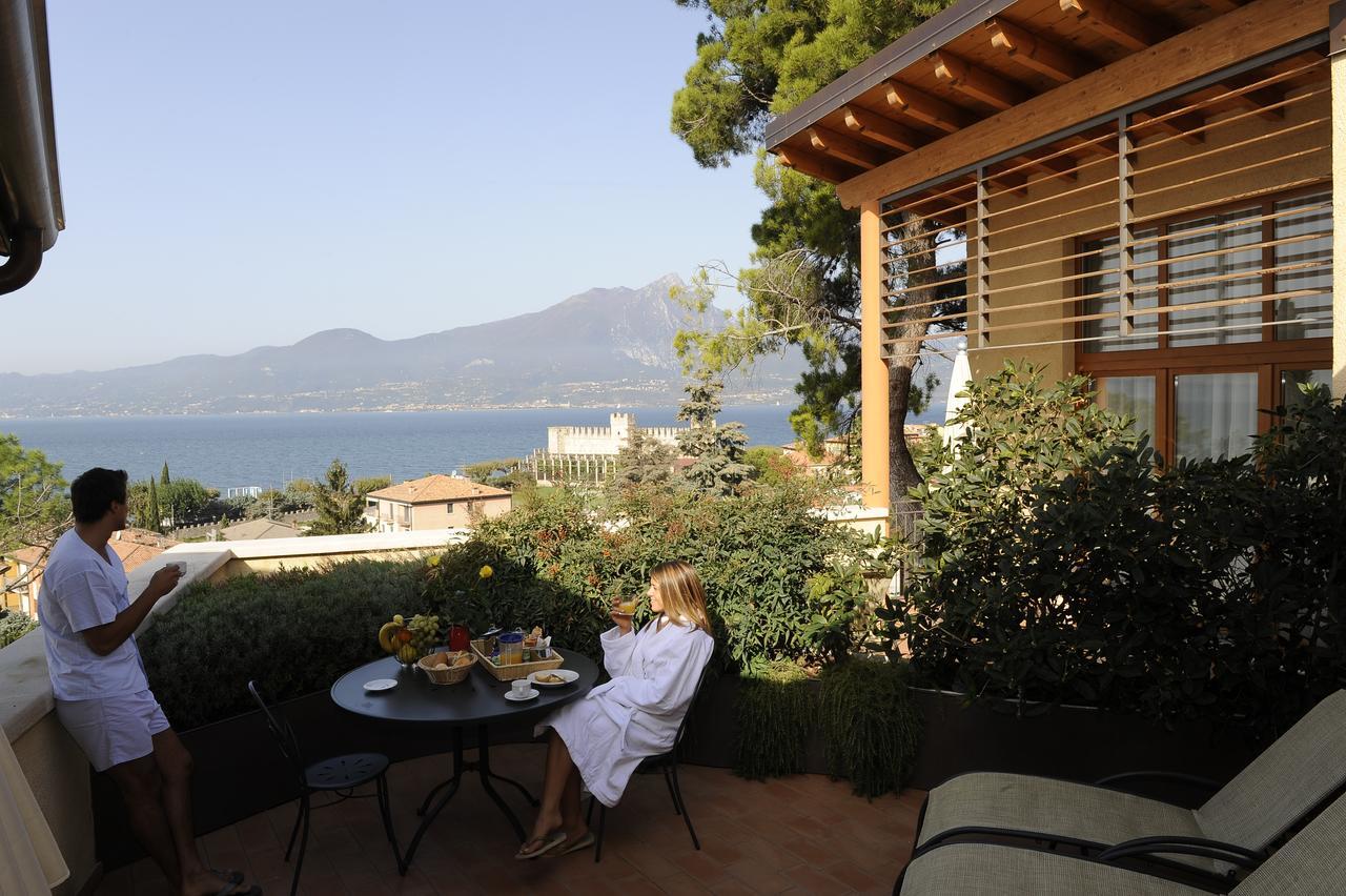 Residence Ca Del Lago Torri Del Benaco Exterior photo
